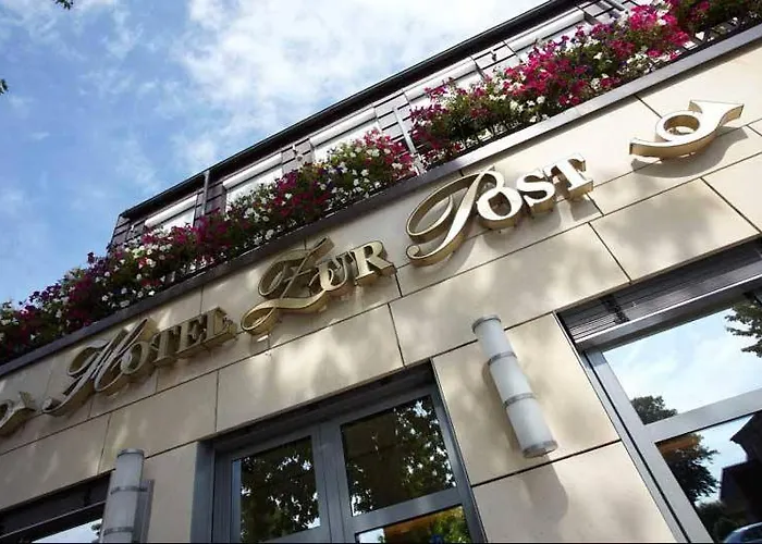 Otel Zur Post 3*